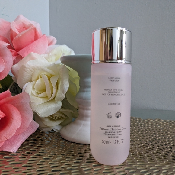 DIOR CAPTURE TOTALE INTENSIVE ESSENCE LOTION Strengthened Barrier - Picture 3 of 3